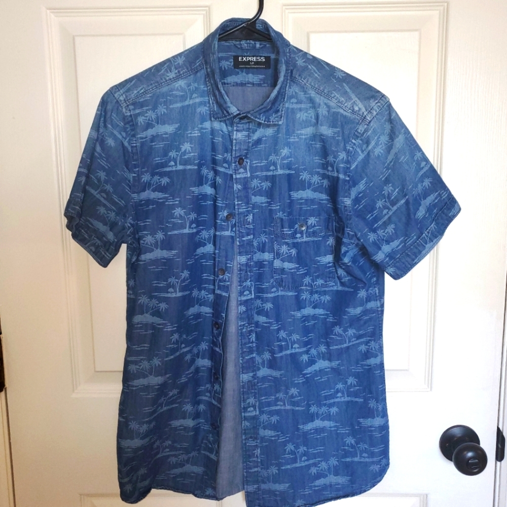 Express Men's Denim Palm Tree Short Sleeve Button Down Size Small